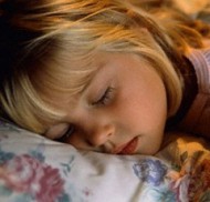 Как научить ребенка засыпать самостоятельно и что может вам помешать?